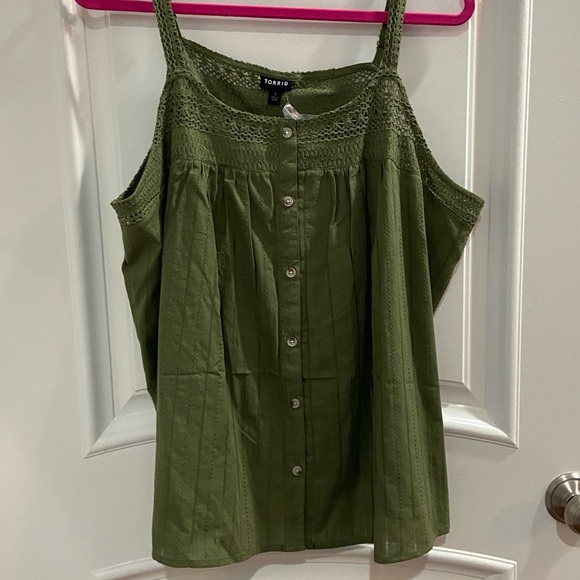 Torrid NWT Plus Size Cotton Button Up Crochet Tank, Olive, Size 1X - Picture 2 of 7